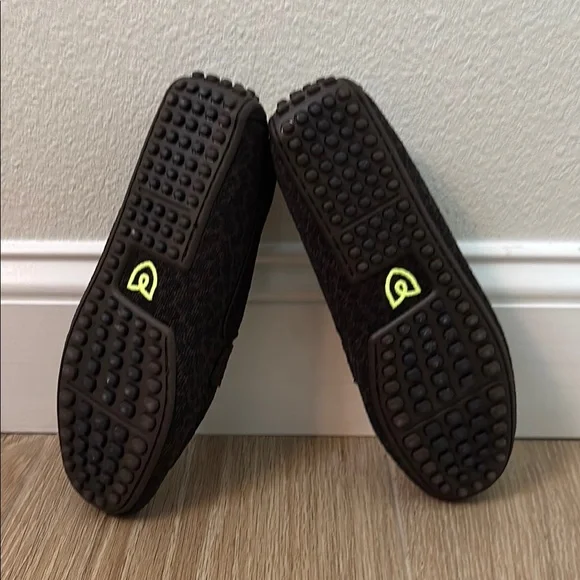 Rothy's Black and Green Flats for Effortless Style - Picture 3 of 4